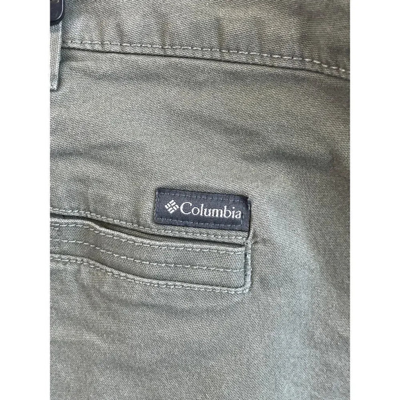 Columbia Mens Size 48 Pale Light Green Regular Fit Shorts - Picture 10 of 13